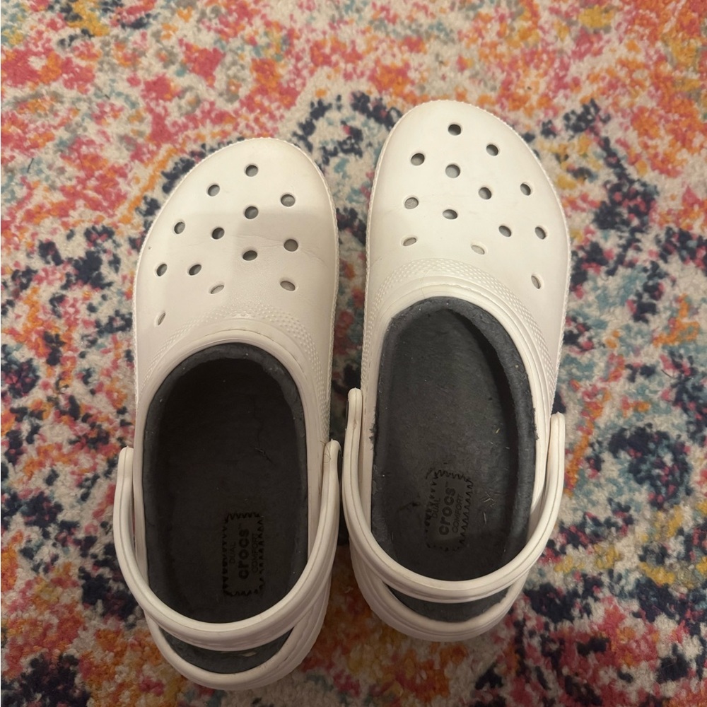 women’s or men’s White Crocs-Style Comfort Clogs CROCS with fur inside
Cleaned
